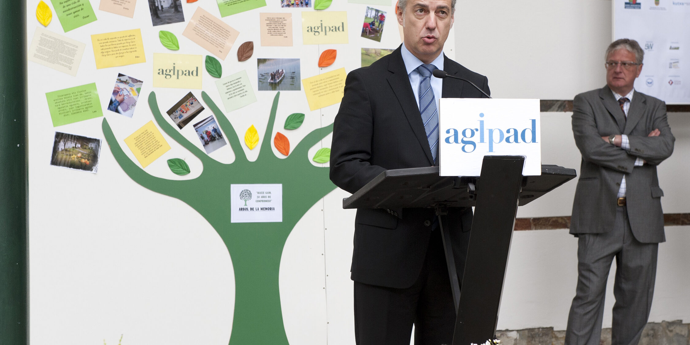 . El Lehendakari acompaña a Sartu y Haize-Gain en la celebración de sus aniversarios